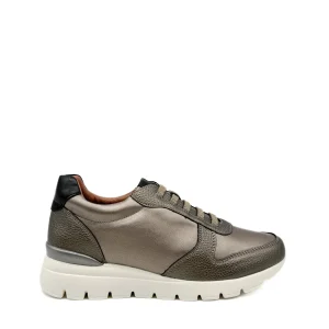 Zapatillas Urbanas de Piel de sintética Gris Metálica con Suela Acolchada y Detalles Elegantes