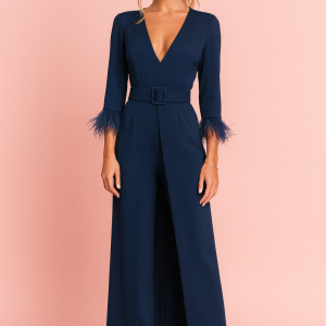 CONJUNTO DE PANTALON Y CASACA CON PLUMAS