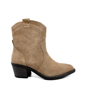 Botín  de Piel Estilo Cowboy en Tono Beige con Tacón Ancho