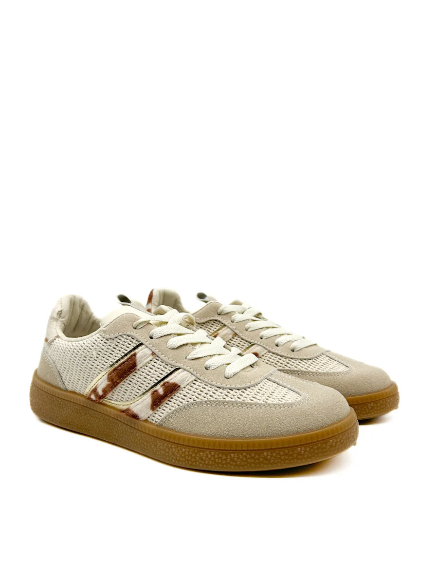 Zapatilla deportiva retro con estampado de piel de vaca - Imagen 3