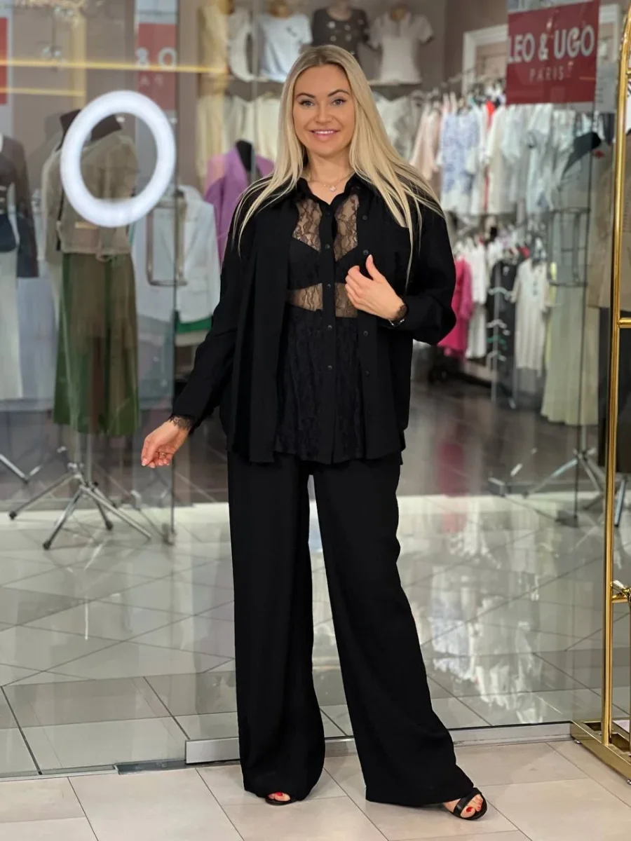 Traje con camisa de encaje - Imagen 2