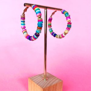 Pendientes aro con cuentas de colores