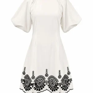 Vestido Blanco Bordado Negro