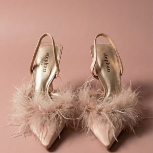 Zapato de Satén con Plumas