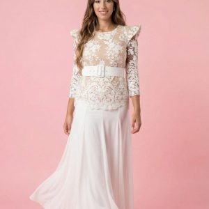 Conjunto de Cuerpo de Tul Bordado y Falda