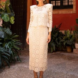 Conjunto de Falda y Cuerpo de Guipur