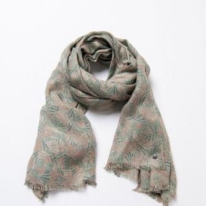 Pañuelo rectangular estampado