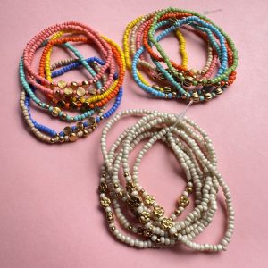 Brazalete de pulseras de acero y cristal