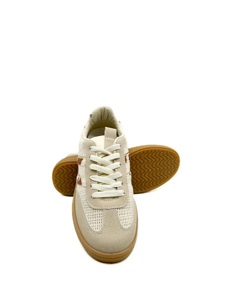 Zapatilla deportiva retro con estampado de piel de vaca - Imagen 5