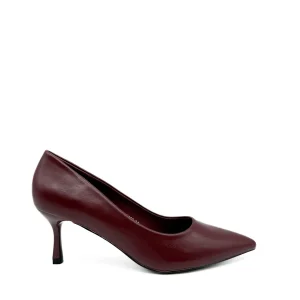 Zapatos de Tacón Clásicos: Elegancia Atemporal en Cuero Sintético