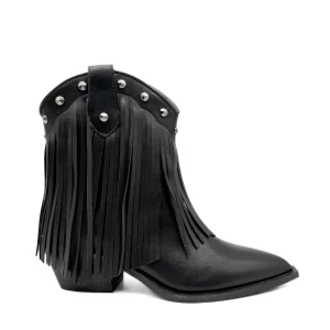 Botines cowboy con Flecos y Detalles Metálicos Corina M5796