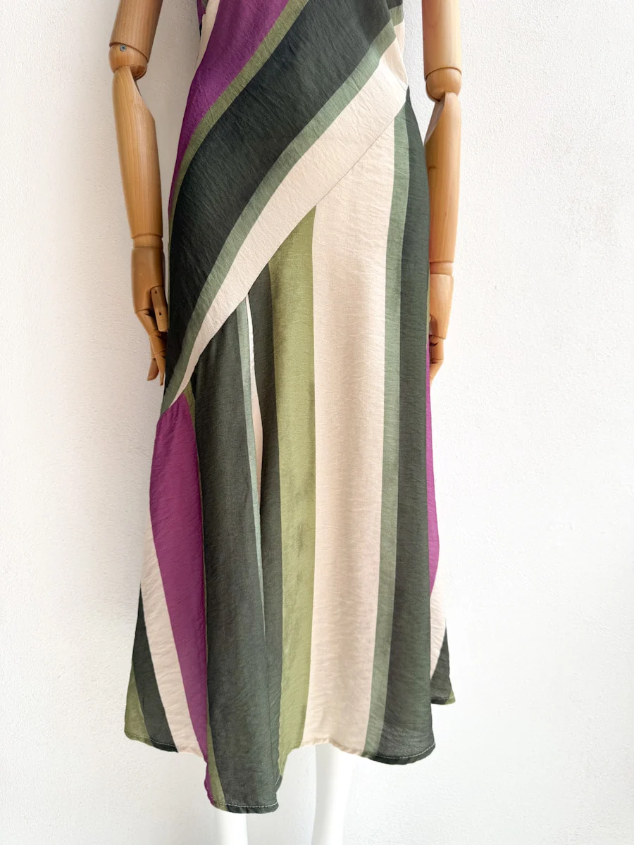 Vestido Midi de Rayas Asimétricas - Imagen 5