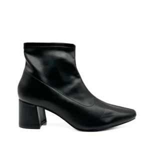 Botín Color Negro Mujer YZ24038