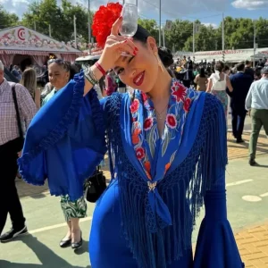 Traje azul tendencia
