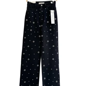 Jeans Rectos con Aros Metálicos