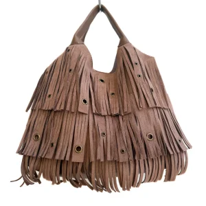 Bolso de hombro bohemio con flecos y detalles dorados