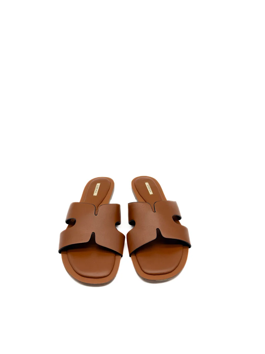 Sandalias Planas con Diseño en "H" – Elegancia y Comodidad - Imagen 6
