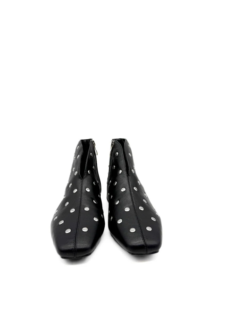 Botines Bajos de Mujer Negros con Tachuelas Plata, Puntera Cuadrada y Cremallera - Imagen 7
