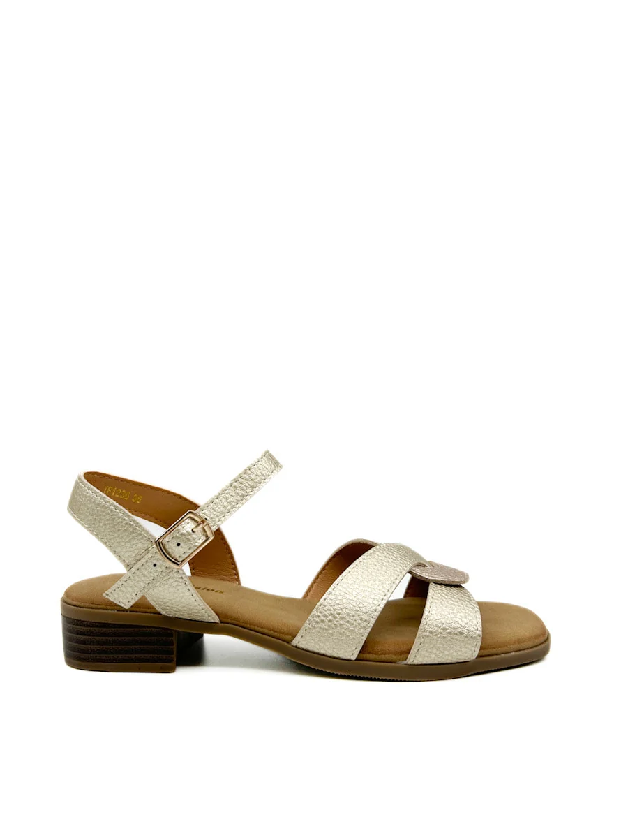 Sandalias de tacón bajo tiras cruza