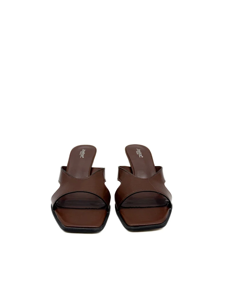 Sandalias Mule de Tacón Fino con Punta Cuadrada en Color Marrón - Imagen 6