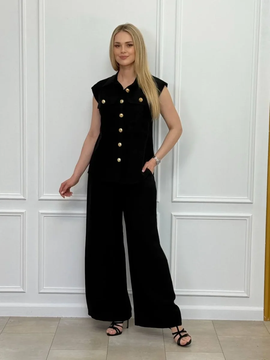 Conjunto con botones dorados - Imagen 4