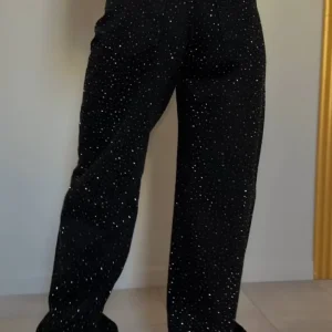 Jeans con pedrería en ambos lados