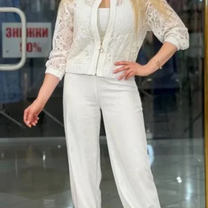 Conjunto de Lino con Blusa de Encaje
