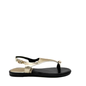 Sandalias Elegantes con Detalle Metálico y Correa Ajustable