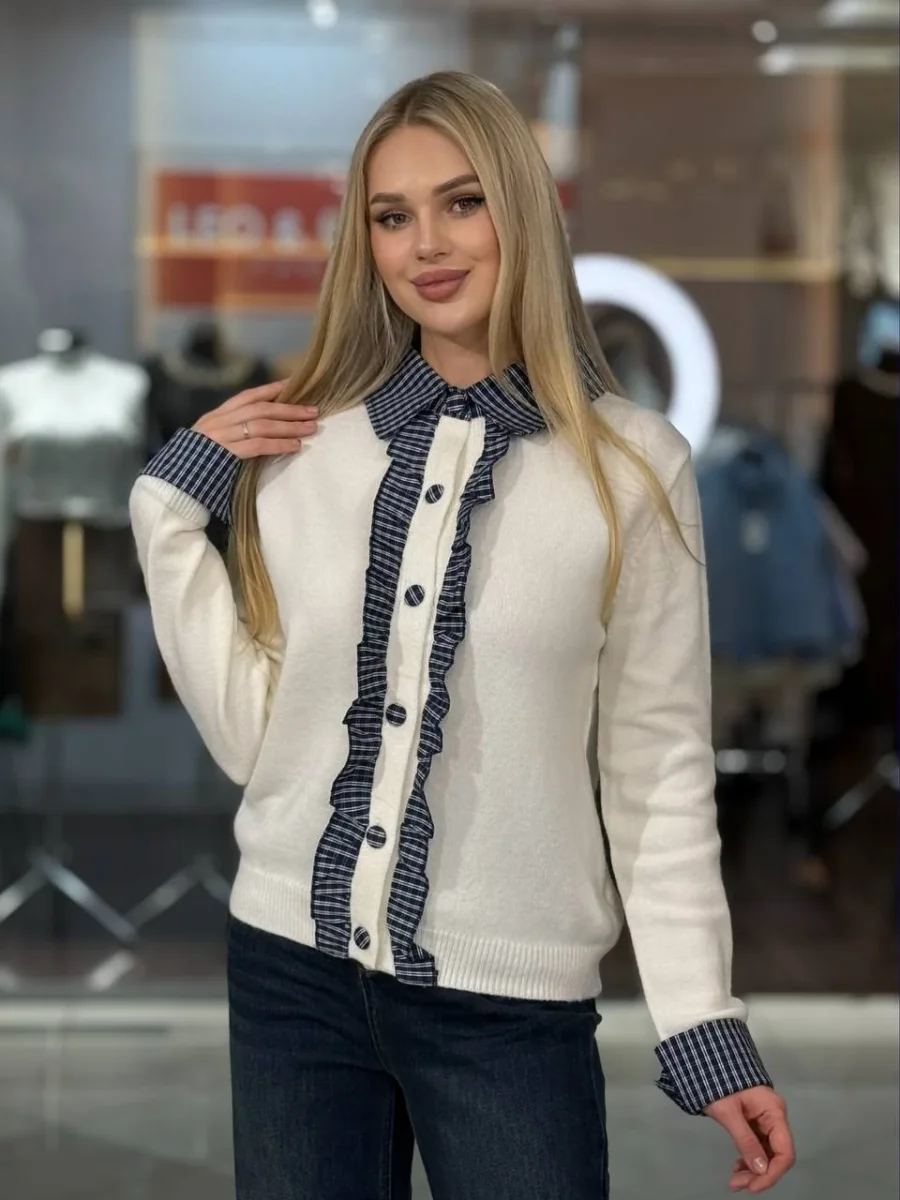Cárdigan con camisa de cuadros incorporada - Imagen 4