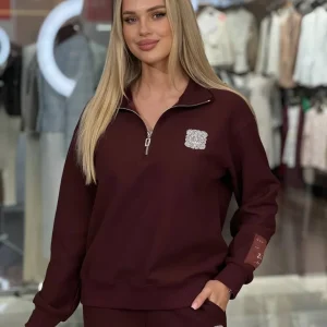 Traje con cuello