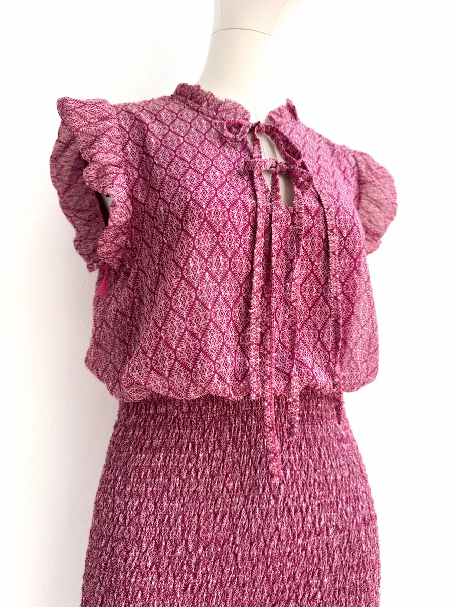 Vestido Corto Estampado con Nido de Abeja y Volantes - Imagen 4
