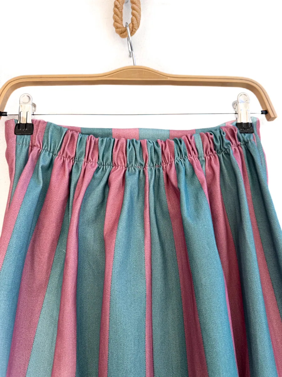 Conjunto de Blusa y Falda a Rayas – Venta por Separado - Imagen 9