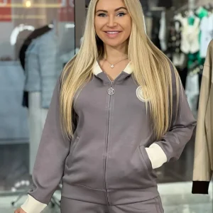 Traje con cierre