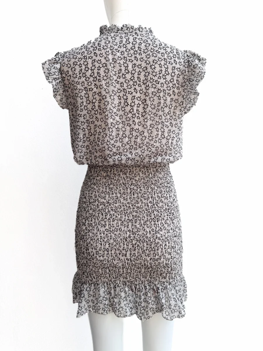 Vestido Corto Estampado con Nido de Abeja y Volantes - Imagen 7