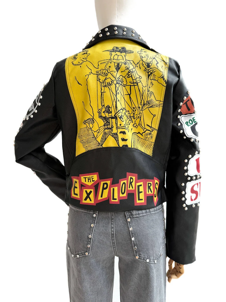Chaqueta Biker Estilo Punk con Diseño Gráfico y Tachuelas - Imagen 4