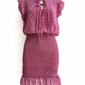 Vestido Corto Estampado con Nido de Abeja y Volantes