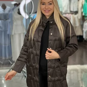 Chaqueta larga con cuello