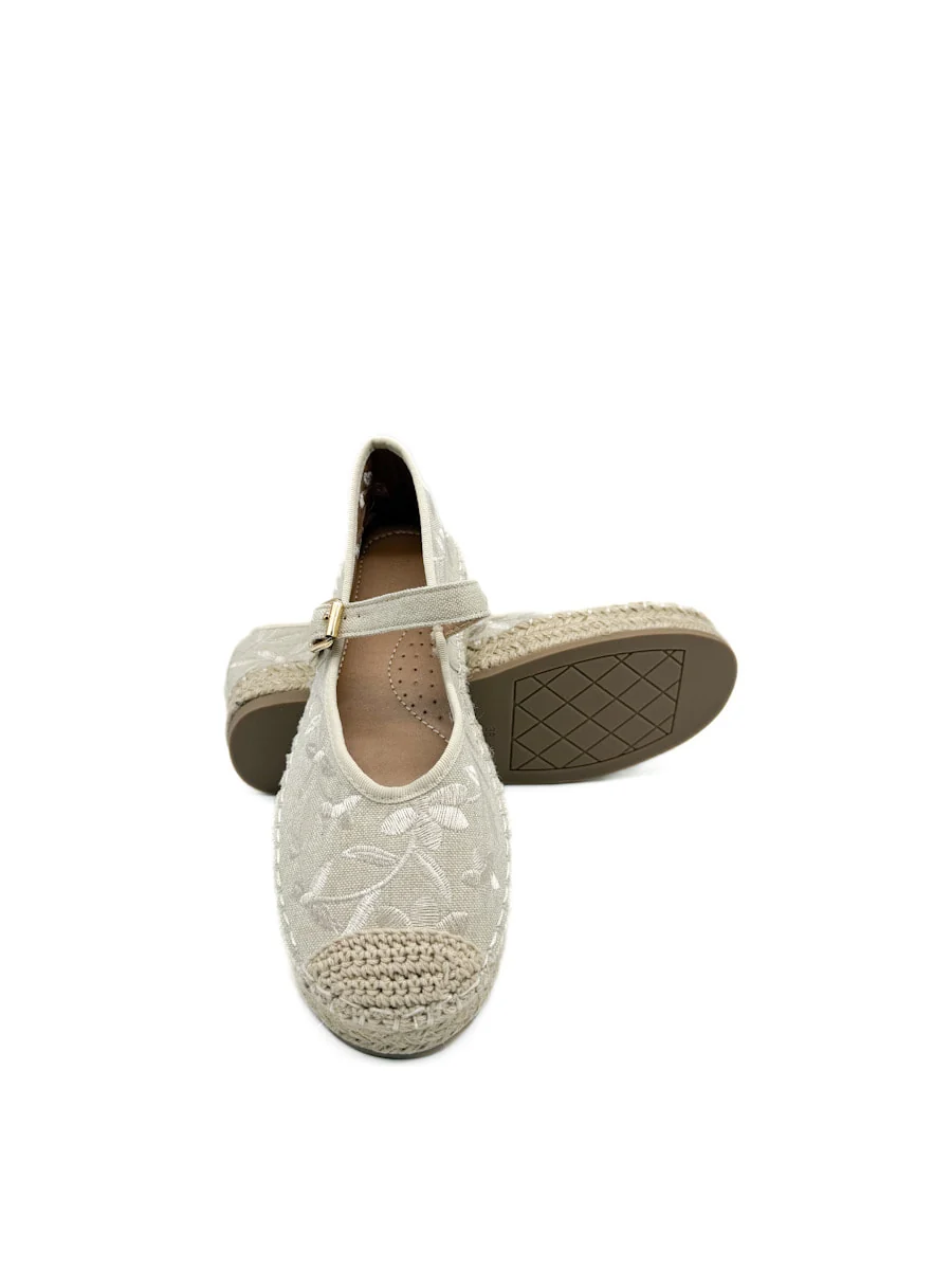 Alpargata Beige Bordada con Correa y Suela de Yute - Imagen 6