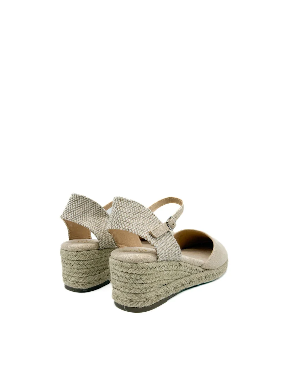 Alpargatas de Cuña Media en Antelina Beige con Detalle de Ganchillo - Imagen 6