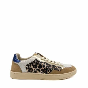 Zapatilla con Estampado de Leopardo Corina M5530