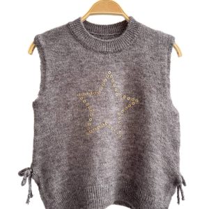 Chaleco de Punto Marrón con Estrella Dorada y Lazos