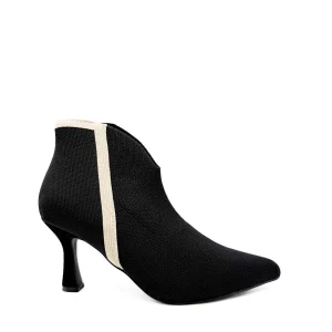 Botines tipo calcetín con Tacón de Aguja y Franja Bicolor.