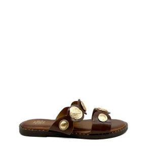 Sandalias de Pala con Medallones Estilo Griego y Tachuelas Doradas - Sandalias Planas de Cuero Marrón Retro