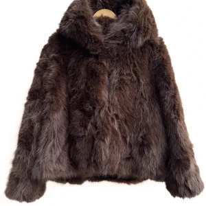 Chaqueta de Pelo Sintético Premium con Cuello Envolvente – Disponible en Marrón y Beige