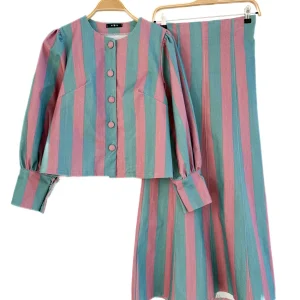 Conjunto de Blusa y Falda a Rayas – Venta por Separado