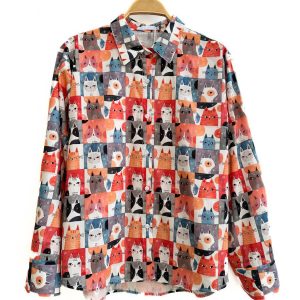 Camisa Estampada de Gatos – Colorida y Única