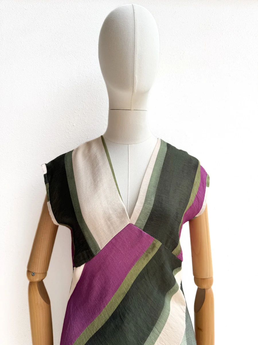 Vestido Midi de Rayas Asimétricas - Imagen 4
