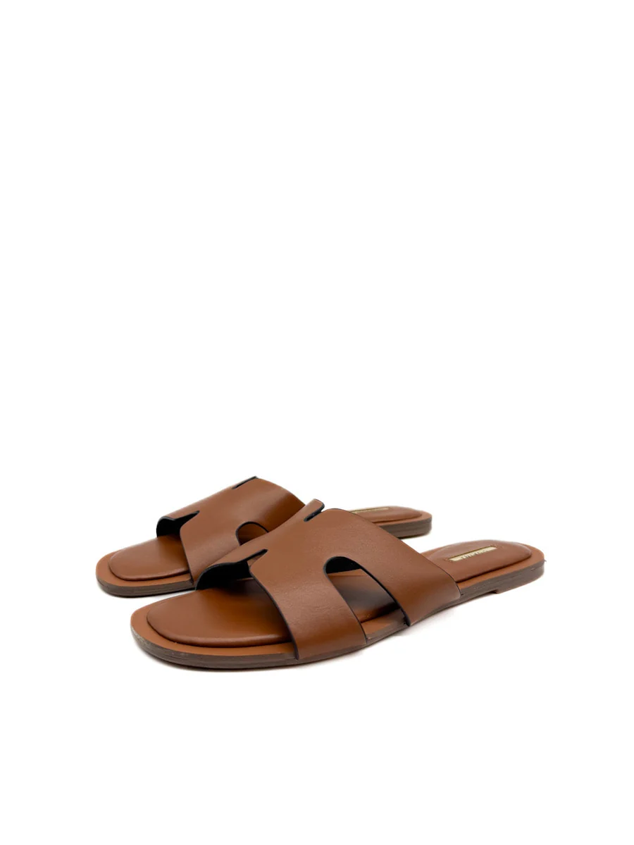 Sandalias Planas con Diseño en "H" – Elegancia y Comodidad - Imagen 4