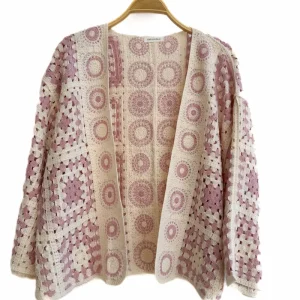 Cardigan Crochet Vintage Mujer – Estilo Boho