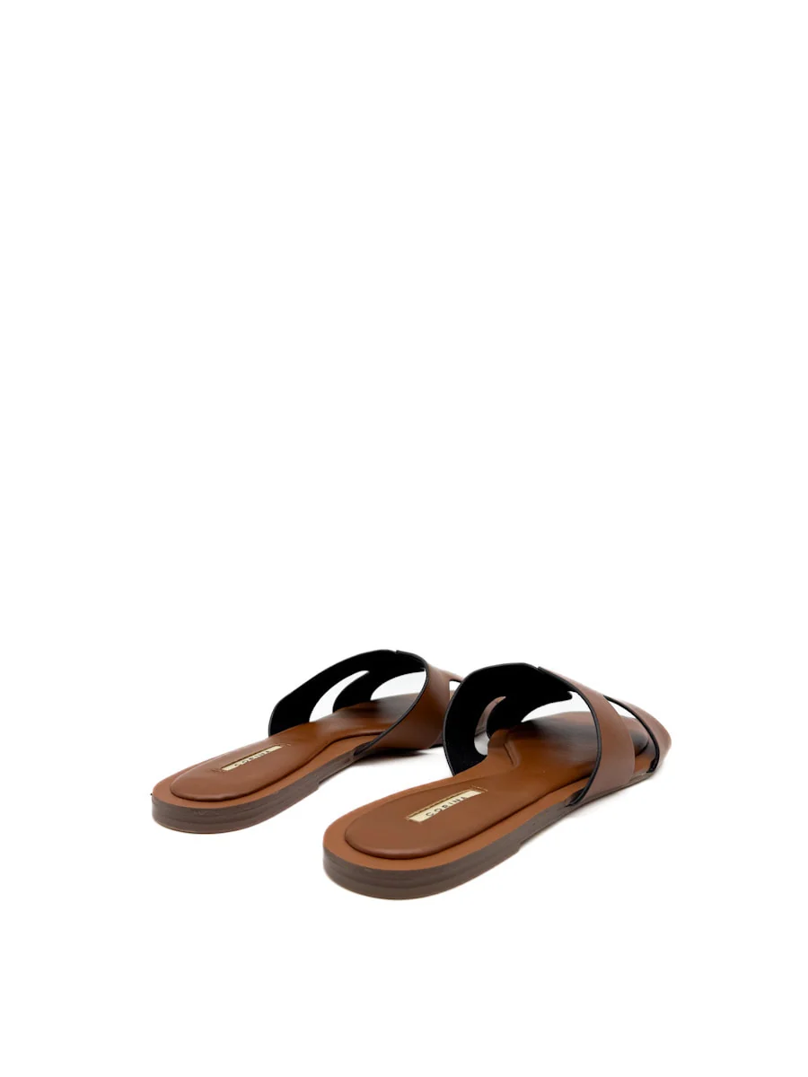 Sandalias Planas con Diseño en "H" – Elegancia y Comodidad - Imagen 5